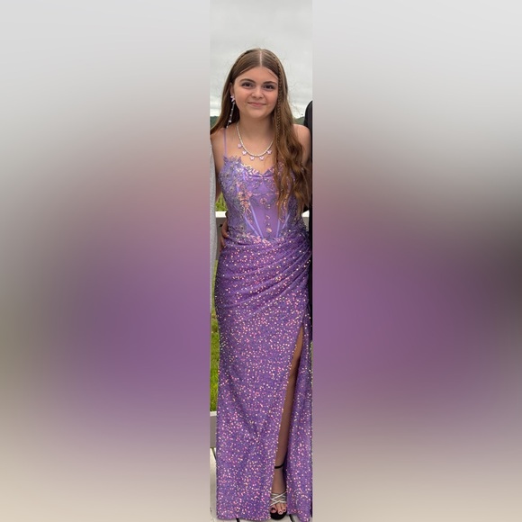 Elegant Lavender Sequin Dress - Picture 4 of 4